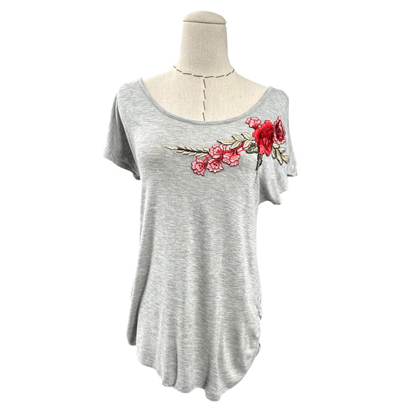 Rue Juju Maternity Grey Short Sleeves Floral Embroidery Ruching T Shirt Small - Picture 1 of 7